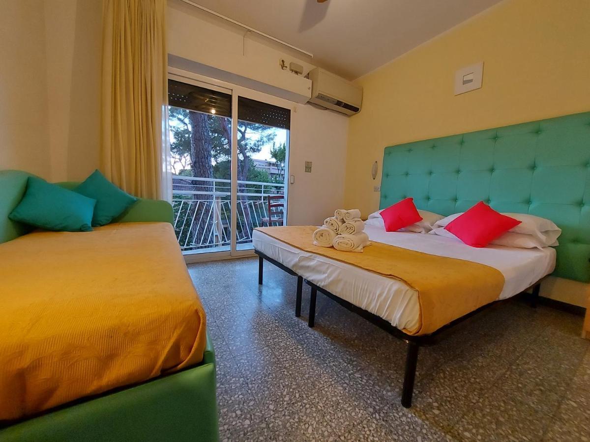 Hotel Senza Pensieri ริชโชเน ภายนอก รูปภาพ