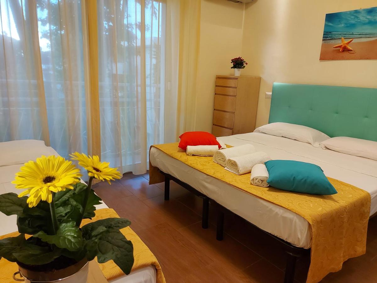 Hotel Senza Pensieri ริชโชเน ภายนอก รูปภาพ