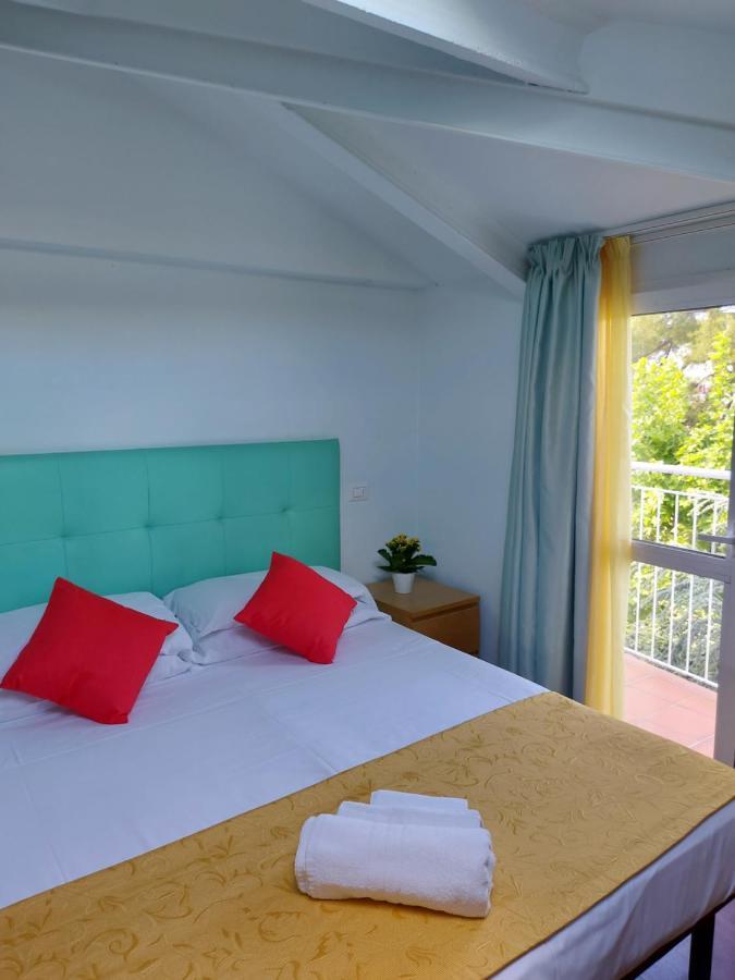Hotel Senza Pensieri ริชโชเน ภายนอก รูปภาพ